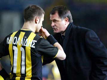 Τη συμπαράσταση των φιλάθλων της ΑΕΚ ζήτησε ο Μπάγεβιτς