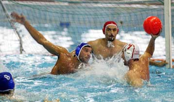 Προβάδισμα για πρόκριση στον τελικό των πλέι οφ πόλο για Ολυμπιακό και Βουλιαγμένη