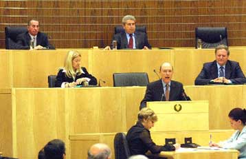 Η διαχωριστική γραμμή στην Κύπρο χωρίζει την Τουρκία από την ΕΕ, επανέλαβε ο Σημίτης