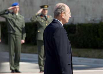 Μήνυμα ευρωπαϊκής ενότητας απηύθυνε ο Κ.Στεφανόπουλος από το Μεσολόγγι