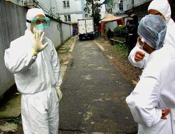 Νέα στοιχεία από την Κίνα ανεβάζουν τον αριθμό των θυμάτων της άτυπης πνευμονίας