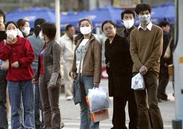 Από «άτυπη πνευμονία» κινδυνεύει ο τουρισμός