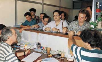 Μειώνονται τα φορολογικά έσοδα από μικρομεσαίους και ελεύθερους επαγγελματίες