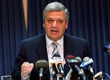 Συκοφαντίες καταγγέλλει ο Χρ.Πρωτόπαπας και προσφεύγει στη Δικαιοσύνη κατά της Αυριανής