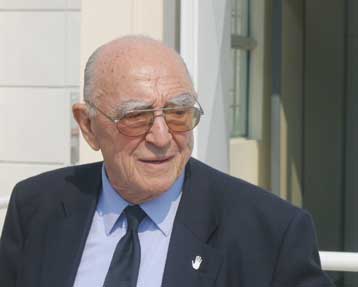 Καταπέλτης στην κατάθεσή του ο πατέρας του δολοφονημένου από την 17Ν εφοπλιστή