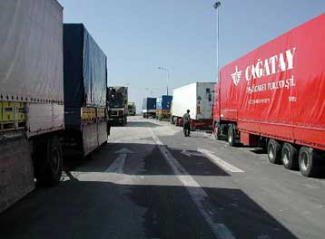 Κατά 7,5% διευρύνθηκε το έλλειμμα του εμπορικού ισοζυγίου τον Ιανουάριο