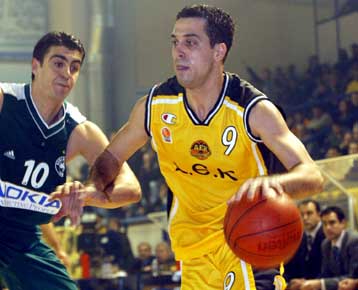 Αμφίβολος ο Χατζής για το μπασκετικό ντέρμπι της ΑΕΚ με τον ΠΑΟ