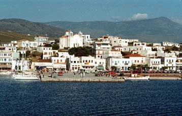 «Παγώνει» η δόμηση στις Κυκλάδες λόγω προεδρικών διαταγμάτων με αναδρομική ισχύ