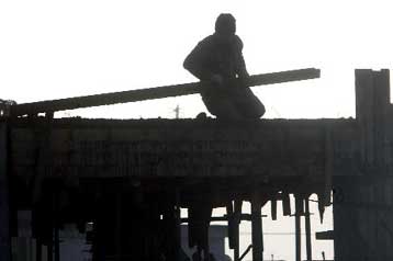 Στο 3,6% ο ρυθμός ανάπτυξης της ελληνικής οικονομίας το 2003, εκτιμά ο ΟΟΣΑ