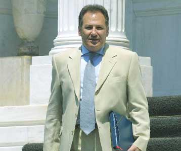 Το ΠΑΣΟΚ υπερασπίζεται τη διαφάνεια και τη νομιμότητα, επανέλαβε ο Κ.Λαλιώτης