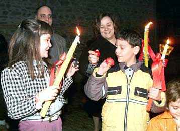 Αναστάσιμο μήνυμα ελπίδας, με αναφορές στη διεθνή ένταση, από τη θρησκευτική ηγεσία