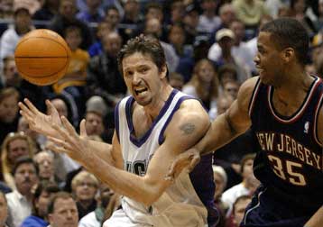 Νίκη – θρίλερ του Μιλγουόκι επί των Νέτς στην παράταση και 2-2 στα πλέι οφ