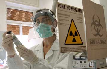 Ανεξέλεγκτη η εξάπλωση του SARS στην Κίνα – Τουλάχιστον 11 νεκροί, 187 νέα κρούσματα