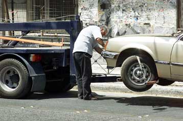 Τιμές Λονδίνου και Νέας Υόρκης για μια θέση στάθμευσης στο κέντρο της Αθήνας