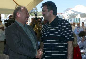 Σε εγκάρδιο κλίμα η συνάντηση των υπουργών Εξωτερικών Κύπρου και Τουρκίας