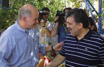 Παπανδρέου-Γκιουλ ανακοίνωσαν την επικύρωση της συνθήκης για απαγόρευση των ναρκών