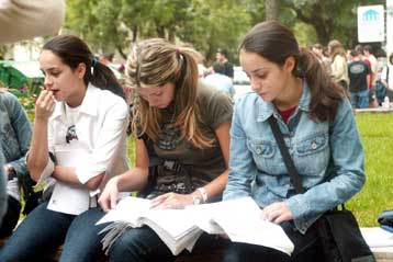 Έτοιμο το υπουργείο Παιδείας για τις πανελλαδικές εξετάσεις