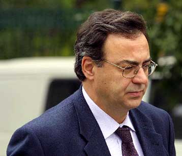 Ο «εκτροχιασμός» των δαπανών απειλή για τα επιτόκια των κρατικών τίτλων και το χρέος