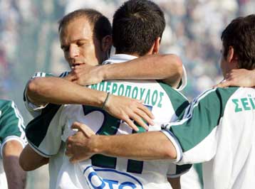 Παναθηναϊκός και Ολυμπιακός νίκησαν και μετράνε αντίστροφα για τη «μάχη» της χρονιάς