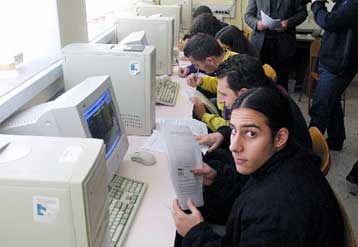 Σημαντικές ελλείψεις των Ευρωπαίων στις «νέες δεξιότητες» αποτυπώνει το Ευρωβαρόμετρο