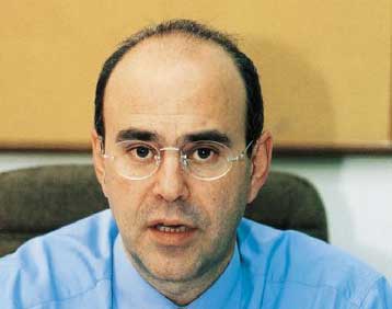 Ο Μ.Νεονάκης δεν έχει καμία μετοχική σχέση μαζί μας, τονίζει η Π&Κ Χρηματιστηριακή