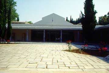 Στον αέρα κινδυνεύουν να βρεθούν έργα εκσυγχρονισμού σε τρία ελληνικά μουσεία λόγω ΕΕ