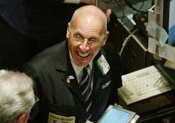 Θετικό πρόσημο στο κλείσιμο της Γουόλ Στριτ και των ευρωπαϊκών χρηματιστηρίων