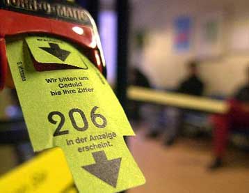 Στο υψηλότερο επίπεδο της πενταετίας παρέμεινε η ανεργία στη Γερμανία τον Απρίλιο