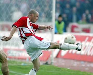 Στην προπόνηση του Ολυμπιακού ο Σωκράτης Κόκκαλης