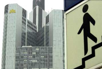 Στην κερδοφορία επέστρεψε η Commerzbank το πρώτο τρίμηνο