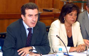 Πρόγραμμα οδικής ασφάλειας παρουσίασαν ΥΠΕΧΩΔΕ και υπουργείο Δημόσιας Τάξης