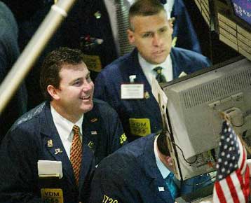 Σε θετικό έδαφος τα διεθνή χρηματιστήρια την Παρασκευή – Υψηλότερα το πετρέλαιο