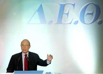 Αυξήσεις σε επιδόματα και συντάξεις θα ανακοινώσει ο Κ.Σημίτης στη ΔΕΘ