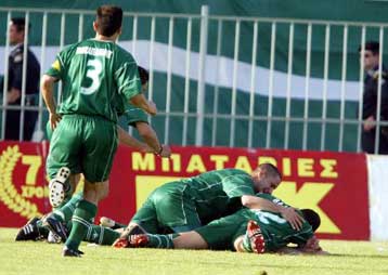 Έμεινε ο Ακράτητος, βγήκε στο UEFA ο ΠΑΟΚ, νίκη για την ΑΕΚ