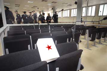 Έκκληση του προέδρου της έδρας να παρουσιάζονται οι μάρτυρες στη δίκη της 17Ν