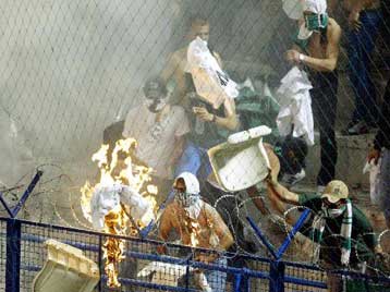 Για τη συμπεριφορά των οπαδών τους θα απολογηθούν Παναθηναϊκός και Ολυμπιακός