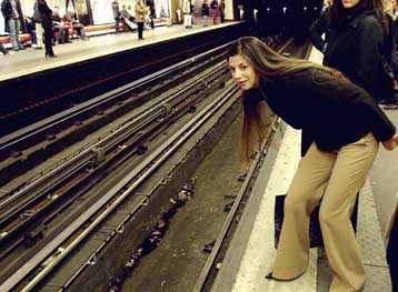 Παρέλυσε η Γαλλία από την 24ωρη απεργία των εργαζομένων στο δημόσιο τομέα