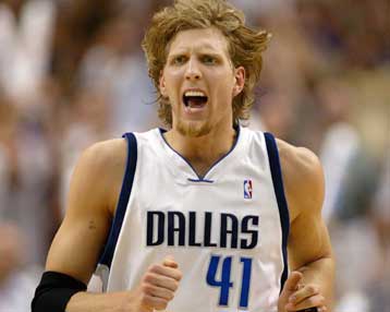 Νίκες για Σπερς και Μάβερικς και σημαντικό προβάδισμα στα πλέι οφ του ΝΒΑ