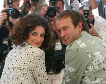 Εντυπωσιακές παρουσίες στην έναρξη του 56ου Κινηματογραφικού Φεστιβάλ των Καννών