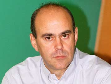 Αγωγή για συκοφαντική δυσφήμιση κατά του Γ.Κουρή κατέθεσε ο Μιχάλης Νεονάκης