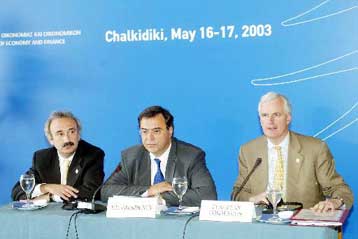 Η Ελλάδα δεν κινδυνεύει από αποδέσμευση πόρων του Γ΄ΚΠΣ, λέει ο Μ.Μπαρνιέ