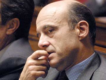 Παραπέμπεται σε δίκη για πλαστές προσλήψεις ο Γάλλος πρώην πρωθυπουργός, Αλέν Ζιπέ