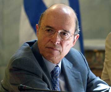 Να σταματήσουν οι δηλώσεις περί ανασχηματισμού ζήτησε ο Κ.Σημίτης από τους υπουργούς