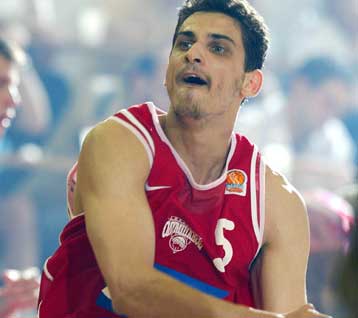 Πέτυχε το στόχο του ο Ολυμπιακός, 73-65 τον Παναθηναϊκό