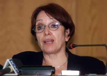 Υποκριτική η συζήτηση περί διαφάνειας στο δημόσιο βίο, εκτιμά η Αλέκα Παπαρήγα