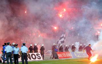 Δικογραφία σε βάρος αγνώστων για τα επεισόδια στον αγώνα Αρη – ΠΑΟΚ