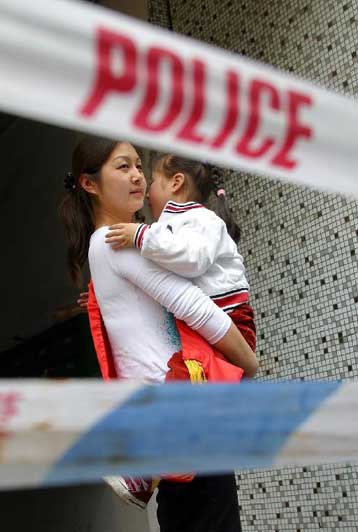 Το SARS καλπάζει στη ΝΑ Ασία, και στον πλανήτη σημαίνει «κόκκινος» συναγερμός