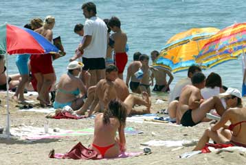 Διόδια για την παραλία επιβάλλει ο δήμαρχος Βουλιαγμένης