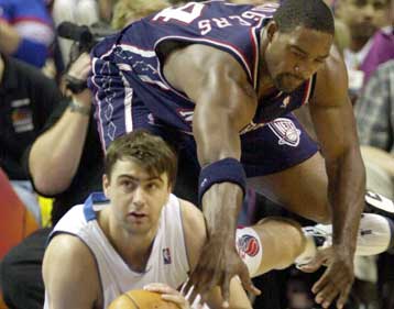 Μεγάλη εκτός έδρας νίκη των Νετς επί των Πίστονς στον πρώτο τελικό της Ανατολής