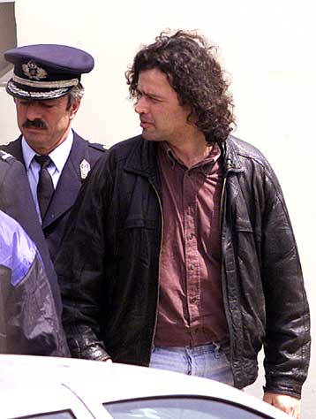 Οι συνεχιζόμενες απουσίες μαρτύρων προκάλεσαν την αντίδραση του προέδρου της έδρας